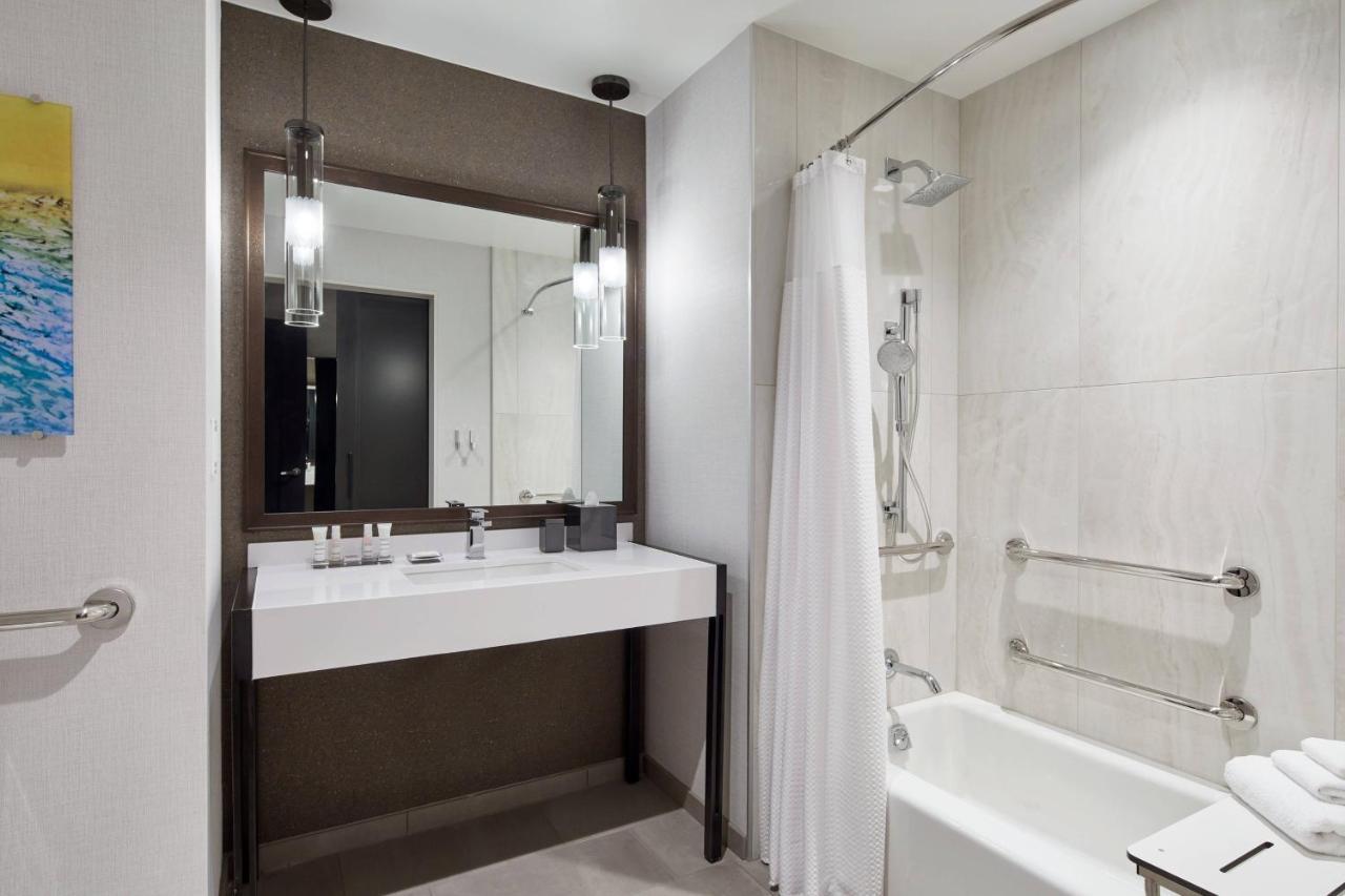 Unc Charlotte Marriott Hotel & Conference Center エクステリア 写真