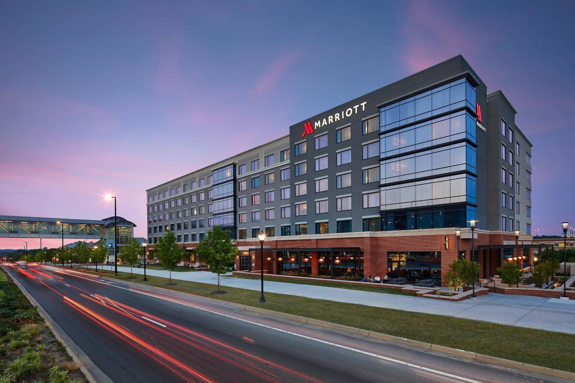 Unc Charlotte Marriott Hotel & Conference Center エクステリア 写真